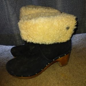 UGG Lynnea Black Suede Shearling Wood Clog Boots sz 8
